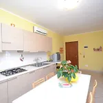 דירה In 25001 *